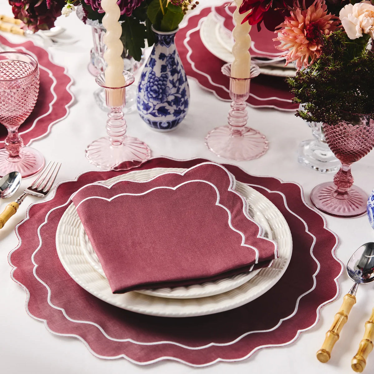 Linen Scalloped Edged Placemats